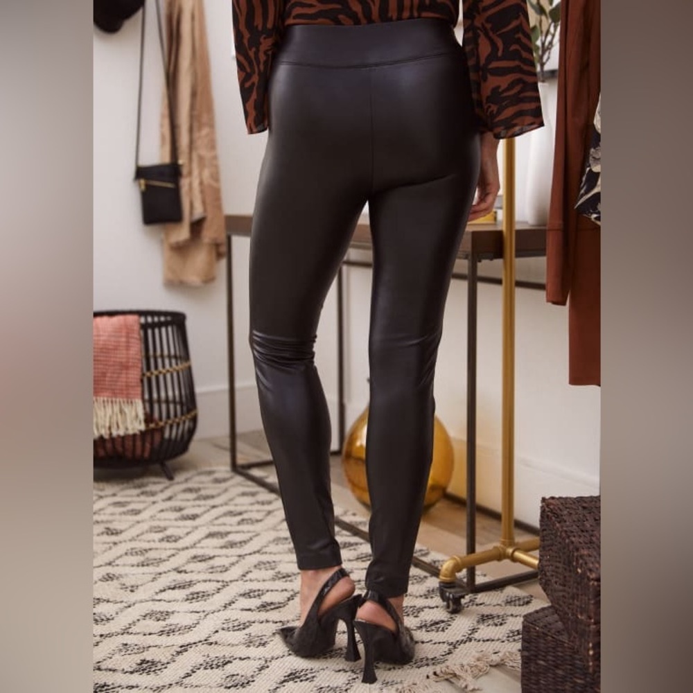 💕💕2XHost pick💕💕LAURA Black slip on Faux Leather Leggings - Picture 3 of 6